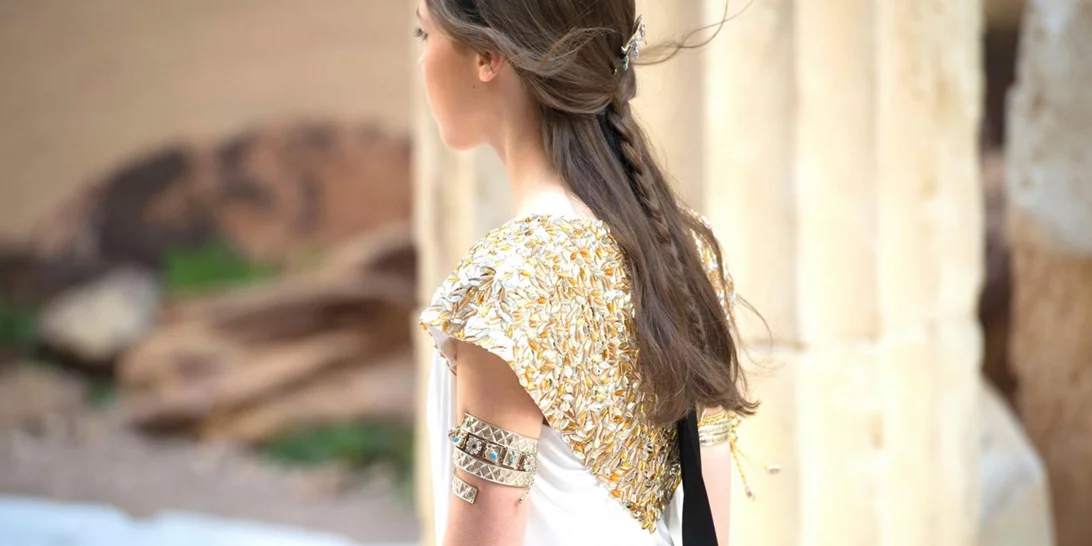 Chanel Cruise 2018: Οι beauty λεπτομέρειες για να γίνεις κι εσύ η απόλυτη Αρχαία Ελληνίδα Θεά