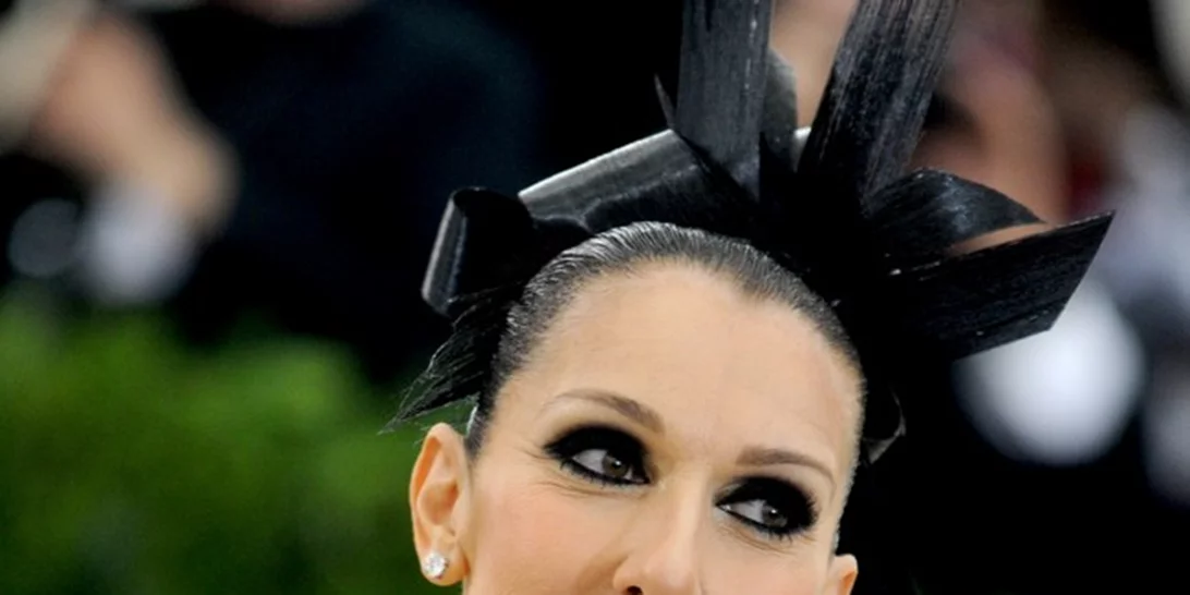 Η Celine Dion έκοψε τα μαλλιά της και δίνει μαθήματα στυλ για γυναίκες 40+
