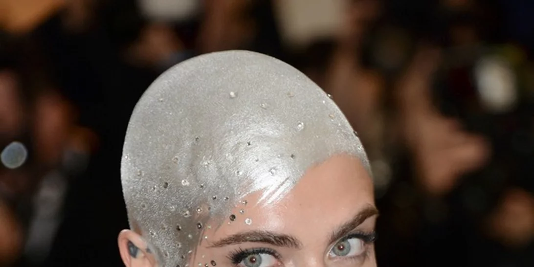 Cara Delevingne | Η extreme λεπτομέρεια από το τελευταίο της look που δεν παρατήρησες!