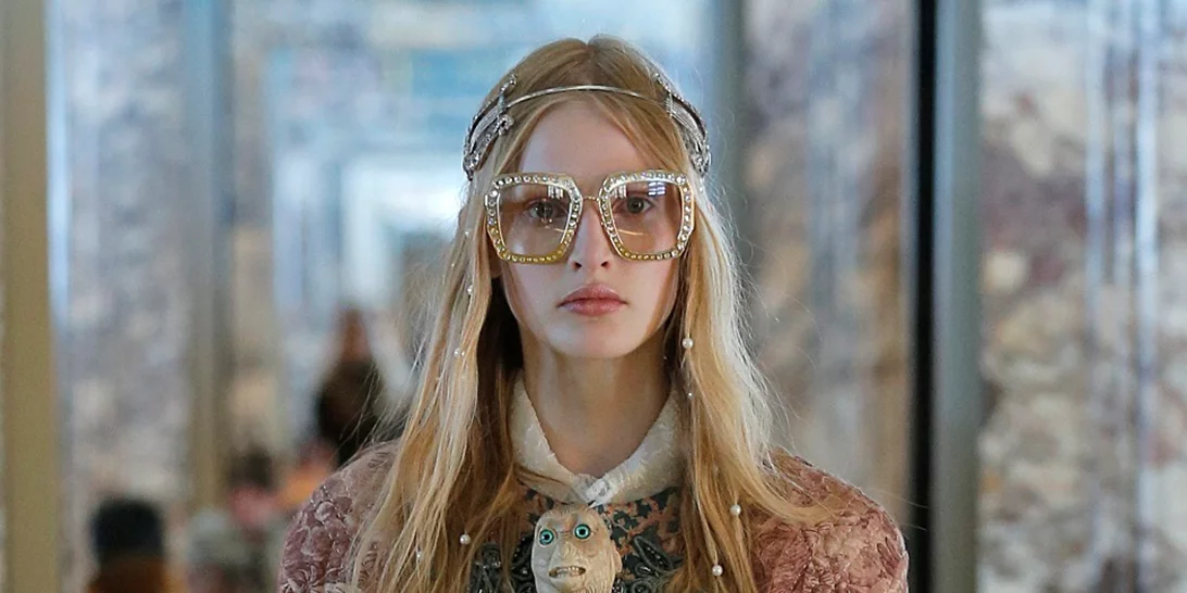 O οίκος Gucci προτείνει το πιο κομψό αξεσουάρ για τα μαλλιά (που εσύ διαρκώς σνομπάρεις)