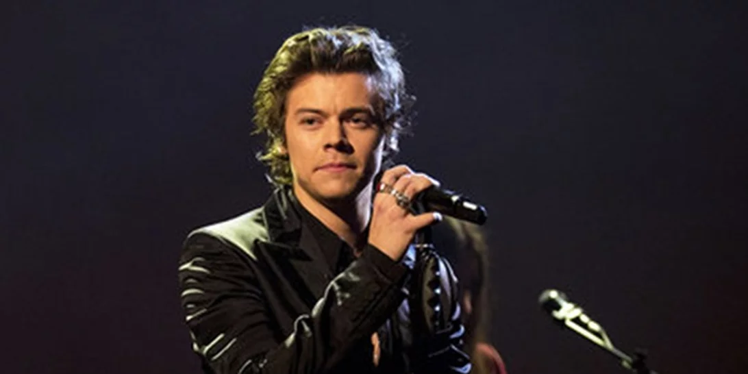 Harry Styles: Κι όμως τόλμησε και φόρεσε αυτό το κοστούμι!