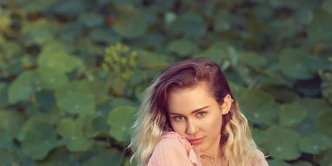 Miley Cyrus | Μήπως μάς κρύβει την εγκυμοσύνη της;