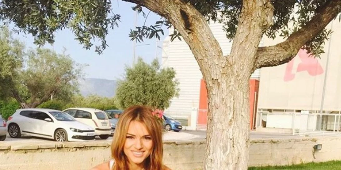 Ελένη Τσολάκη: Εντυπωσιακή εμφάνιση με τον σύντροφό της