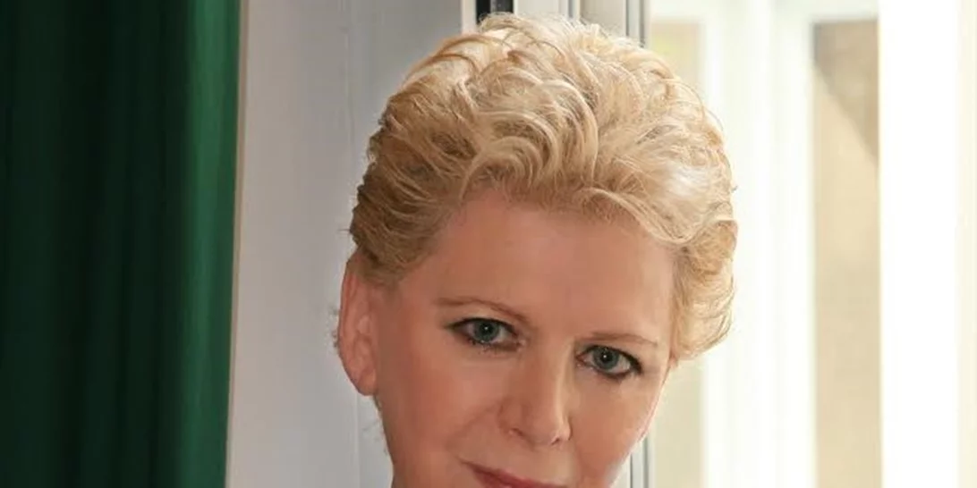 Το μυστικό της μπλε πολυκατοικίας: Η Έλενα Ακρίτα παρουσιάζει το νέο της βιβλίο στον Ιανό