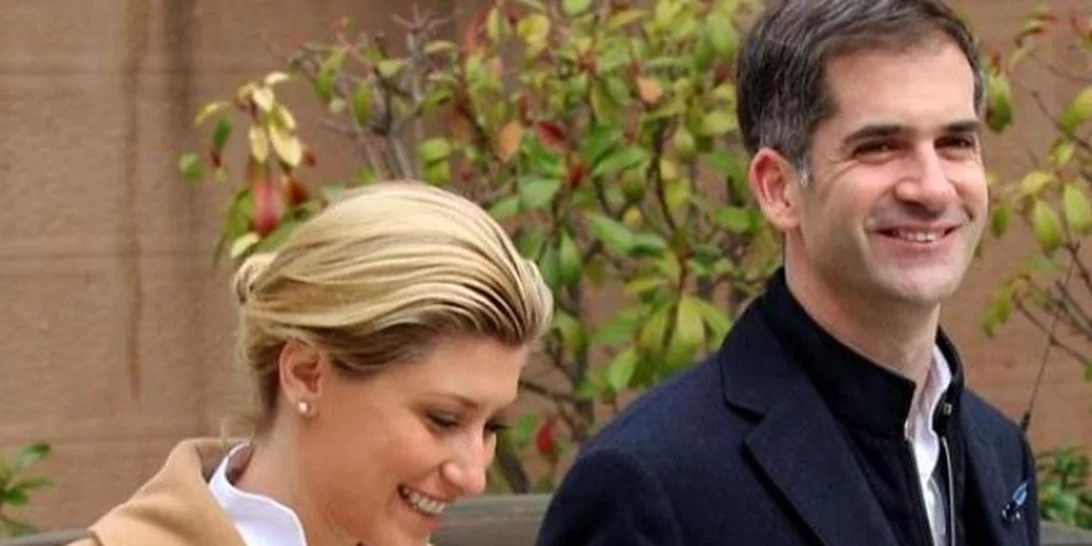 Σία Κοσιώνη - Κώστας Μπακογιάννης | Βάφτισαν τον γιο τους!