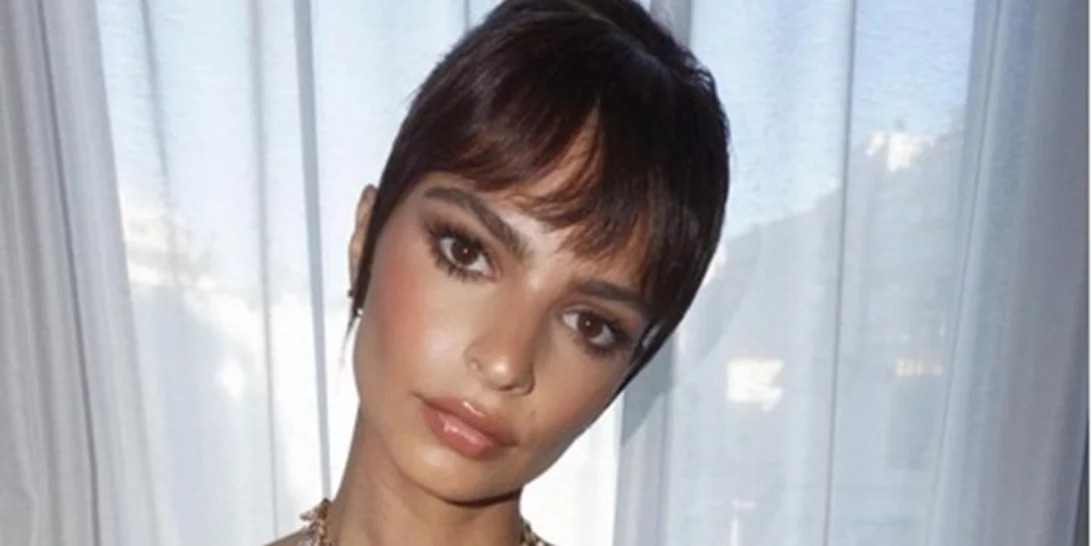 Emily Ratajkowski: "Δε θέλουν να δουλέψουν μαζί μου επειδή το στήθος μου είναι μεγάλο"