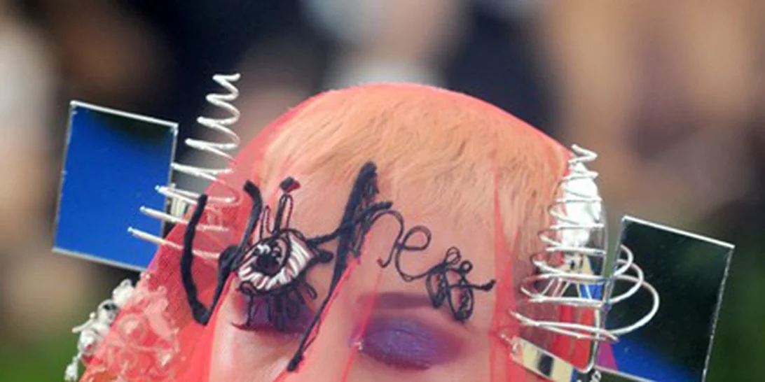 Met Gala: Τα πιο αστεία tweets για το φετινό event