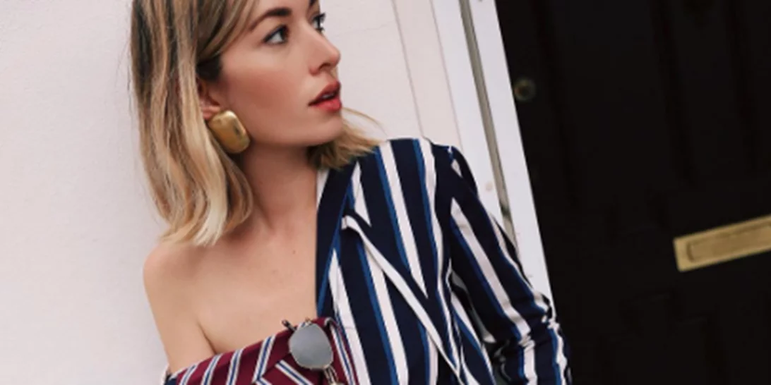 Πώς να συνδυάσω τις ρίγες στην παραλία, τη βόλτα, το γραφείο