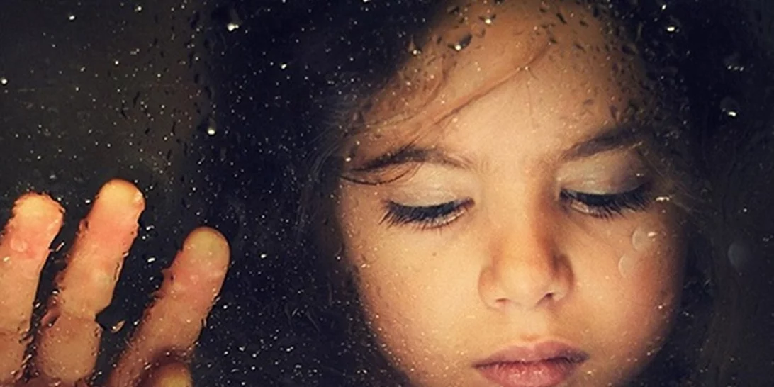 Ας μεγαλώσουμε παιδιά που δεν χρειάζεται να «συνέλθουν» από την παιδική τους ηλικία