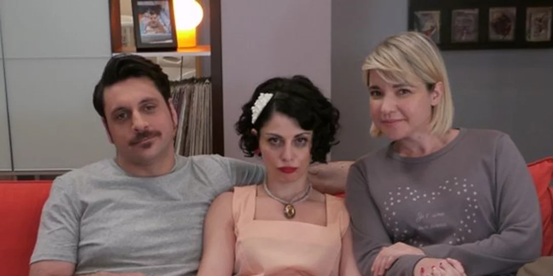 «Μην αρχίζεις τη μουρμούρα»: Η  Μαρίνα πείθει τον Ηλία να γραφτεί κολυμβητήριο...