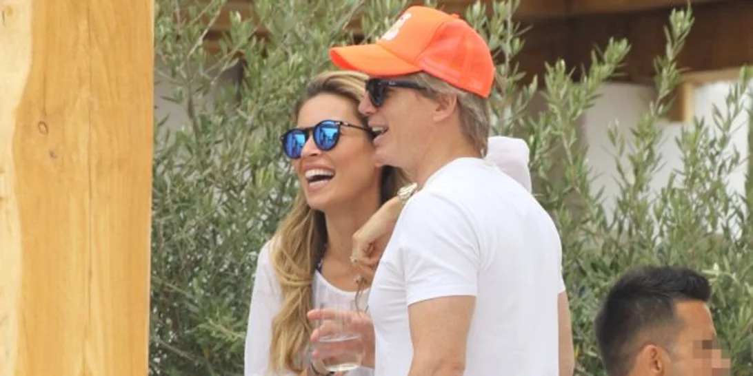 Μαριέττα Χρουσαλά: Στη Μύκονο μαζί με τον Λέοντα Πατίτσα και τα παιδιά τους