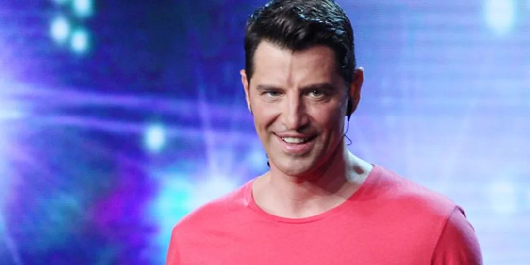 Σάκης Ρουβάς: Όλο το διαδίκτυο γέμισε γαμπρούς και νύφες για χάρη του