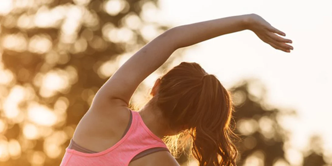 5 tips για να συνεχίσεις να γυμνάζεσαι έξω παρά τη ζέστη!