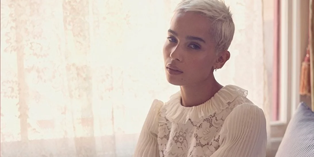 Zoe Kravitz: Εσύ θυμάσαι αυτή της διάσημη πρώην του μπαμπά της;