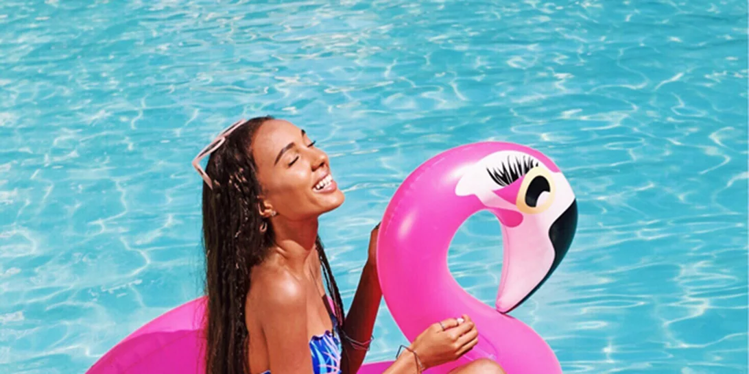 Θες φουσκωτό στρώμα ανανά ή καρπούζι ή φλαμίνγκο?!