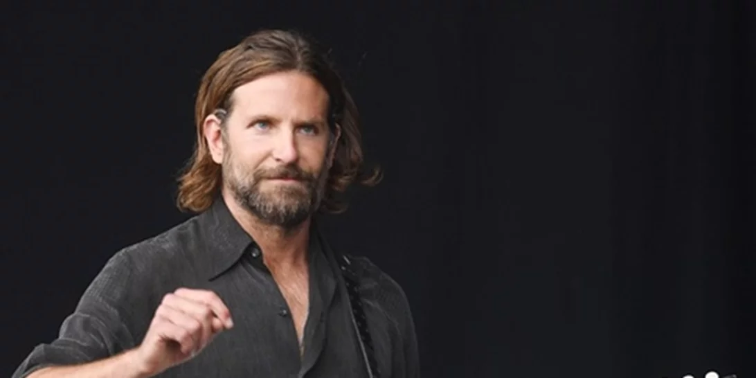 Bradley Cooper: Σε ποιον διάσημο ηθοποιό έκανε photobombing;