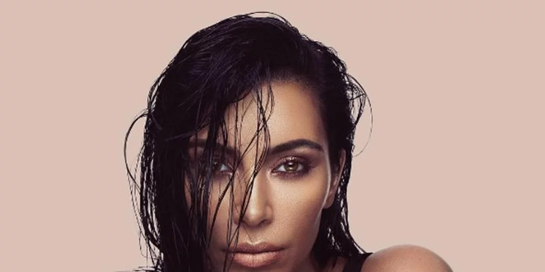 Kim Kardashian: Έτσι θα είναι το contour kit της πρώτης της beauty συλλογής (ναι, το θέλουμε)