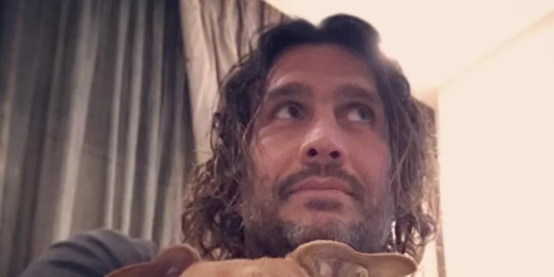 Κώστας Κοκκινάκης: Η επιστροφή και η πρώτη ανάρτηση από την Ελλάδα