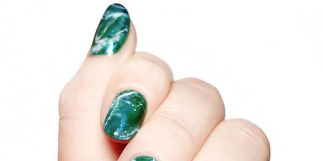 11 τέλειες καλοκαιρινές ιδέες για marble nails