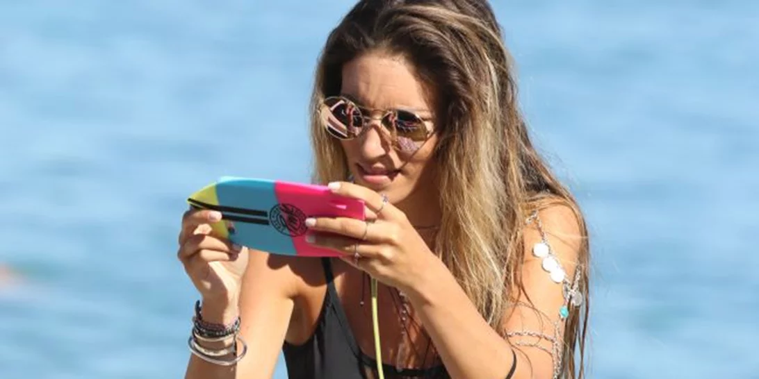 Η εντυπωσιακή φωτογραφία της Αθηνάς Οικονομάκου από τη Μύκονο που μάγεψε το διαδίκτυο