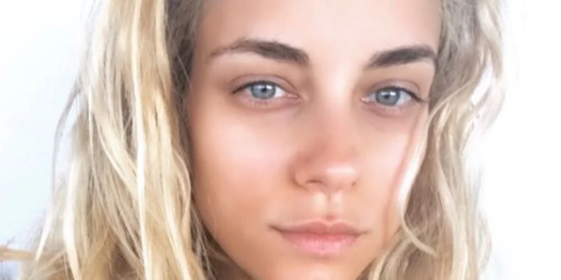 Δούκισσα Νομικού: Κόβει την ανάσα με κόκκινο φόρεμα