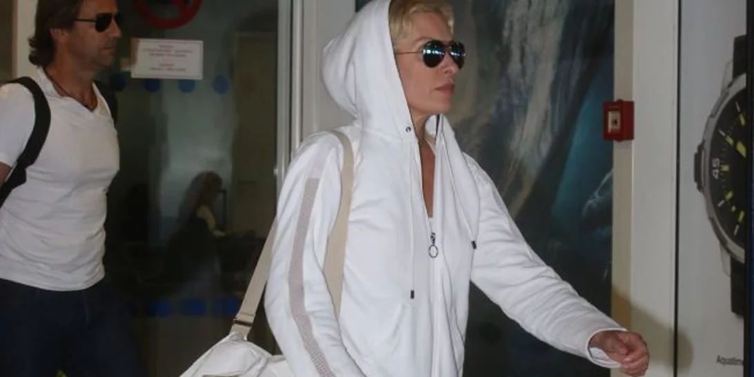 Ελένη Μενεγάκη: Χαλαρές στιγμές και shopping στην Αθήνα