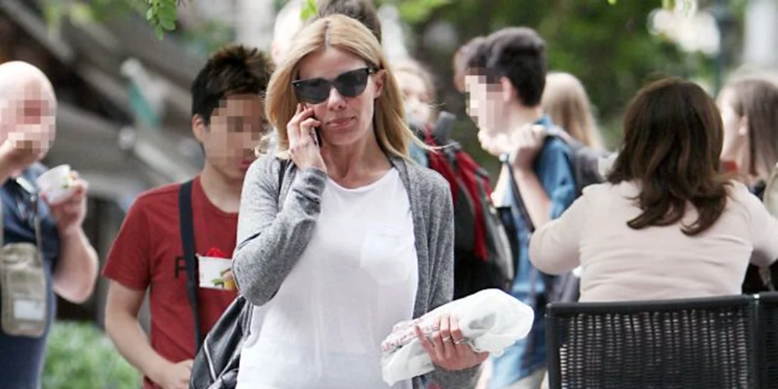 Ζέτα Μακρυπούλια: Χαλαρή βόλτα στο Κολωνάκι