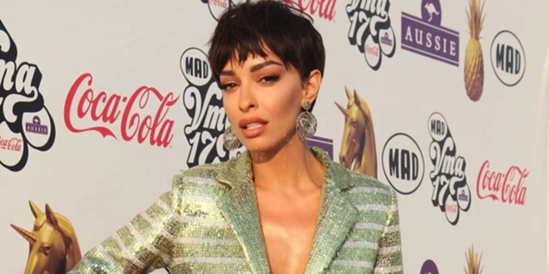 Ελένη Φουρέιρα: Ξέρουμε τα πάντα για το εκκεντρικό beauty look στα Mad Video Music Awards