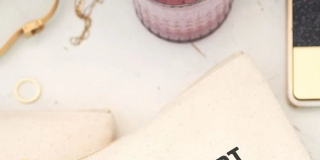 Η beauty editor έκανε το πείραμα: Ταξίδεψε με ένα μόνο beauty προϊόν μαζί της! Τα κατάφερε;