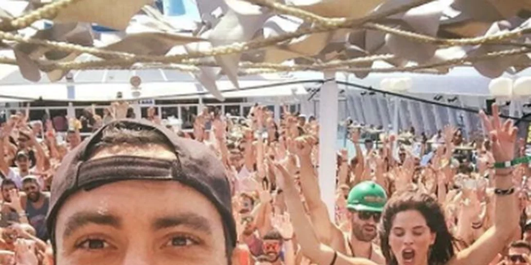 Σάκης Τανιμανίδης: Φωτογραφίες από την κρουαζιέρα του Survivor στα ελληνικά νησιά