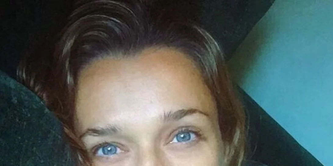 Κάτια Ζυγούλη: Απολαμβάνοντας τον καυτό ήλιο με μπικίνι στην παραλία