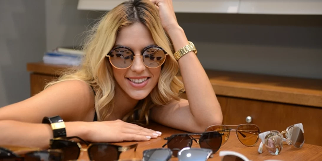 Μαντώ Γαστεράτου: Διαλέγει τα ωραιότερα γυαλιά ηλίου του καλοκαιριού για εκείνη και εμάς!