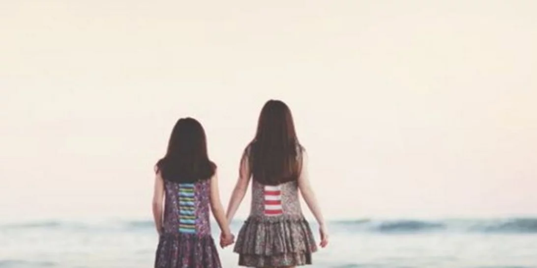 Η τεράστια ευθύνη να παίρνεις το παιδί φίλων μαζί σου στις διακοπές