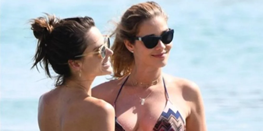 Ana Beatriz Barros - Alessandra Ambrosio: Μαζί στη Μύκονο!