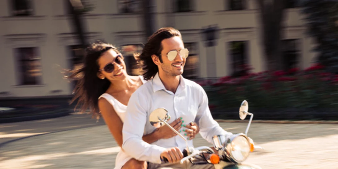 Το τέλειο καλοκαιρινό δώρο για Εκείνον: 15 ιδέες σου δίνουν τη λύση!