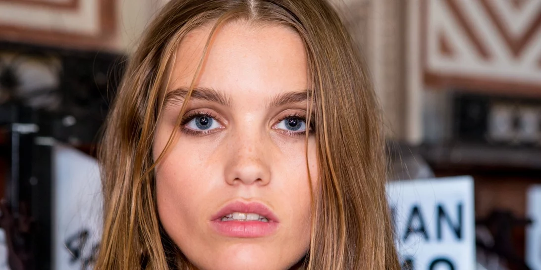 Τα έμαθες; Ήρθε η σφραγίδα που σου χαρίζει τέλεια φρύδια μέσα σε μόνο λίγα δευτερόλεπτα