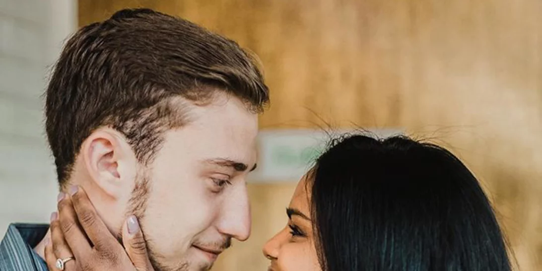 Το ζευγάρι που γνωρίστηκε στο νηπιαγωγείο και παντρεύτηκε 20 χρόνια αργότερα