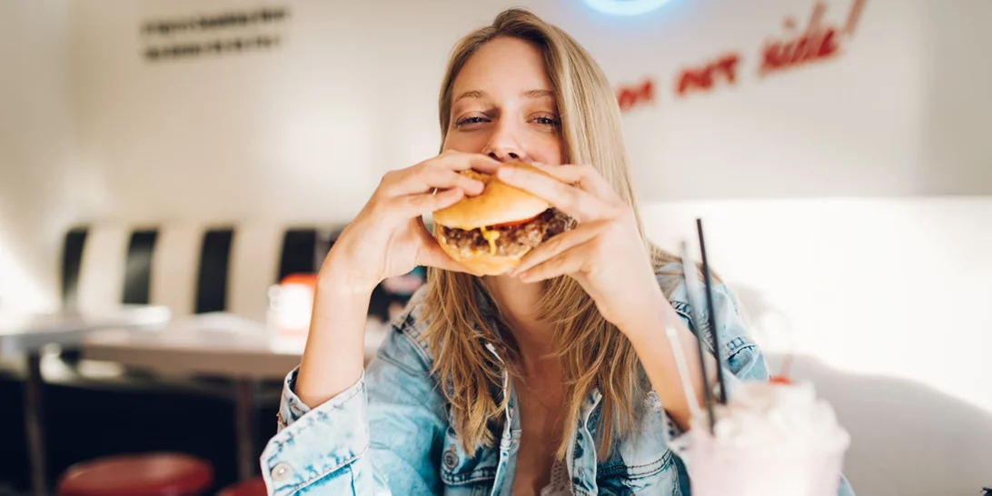 Συναισθηματικό φαγητό | Να πώς θα βάλεις τέλος στη βλαβερή συνήθεια