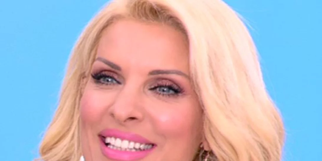 Ελένη Μενεγάκη: Η βραδινή έξοδος με τον αδελφό της