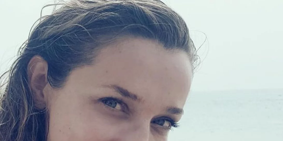 Κάτια Ζυγούλη: Ποζάρει με μαγιό και κόβει την ανάσα με τις καυτές αναλογίες της