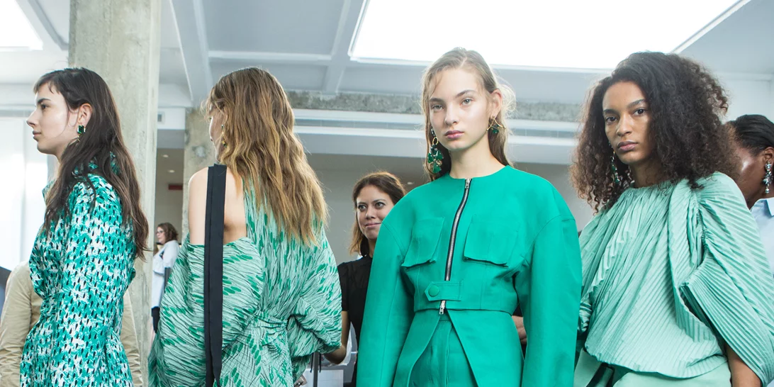 Καλοκαίρι 2017: Πώς θα πάρω πολλά likes στο Instagram; Οι top συνδυασμοί ρούχων που θα γίνουν viral