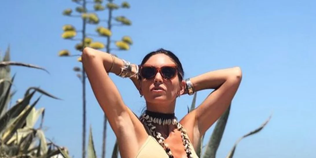 Αθηνά Οικονομάκου | Διακοπές στη Μύκονο με τους άντρες της ζωής της!