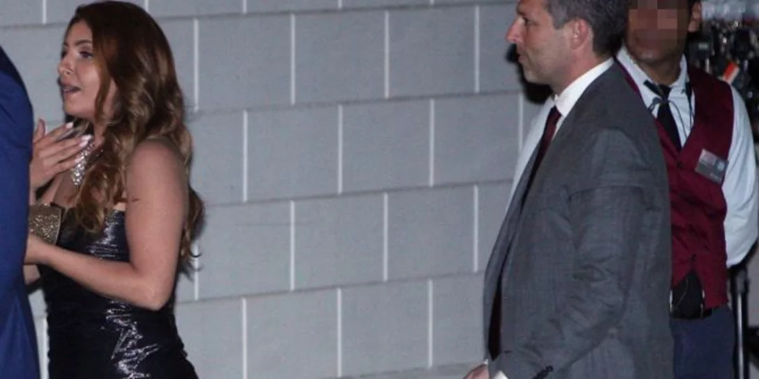 Έλενα Παπαρίζου: Δες την να τραγουδάει στον γάμο του Σάκη Ρουβά και της Κάτιας Ζυγούλη