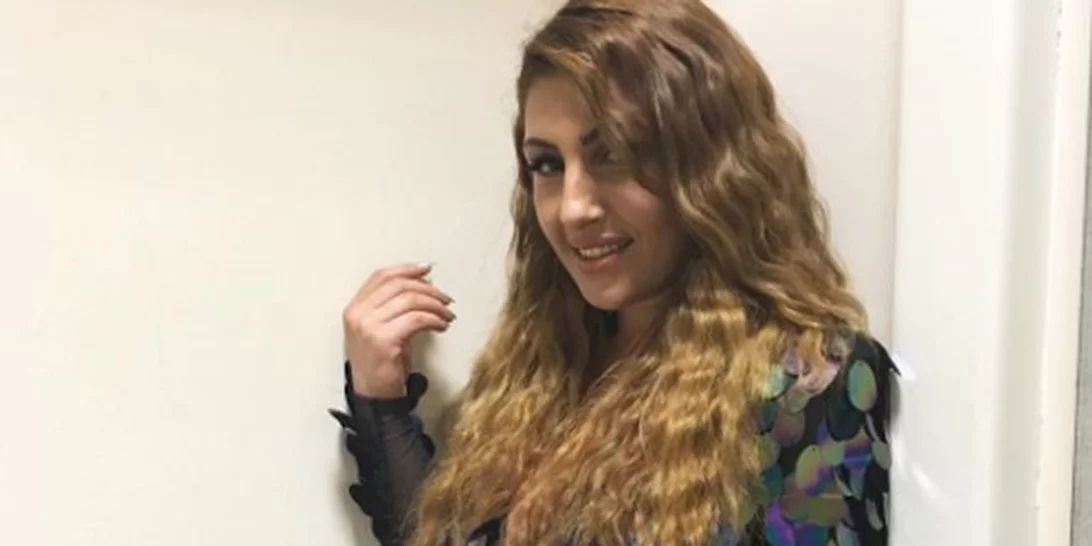 Έλενα Παπαρίζου: Κόβει την ανάσα με μαύρο ολόσωμο μαγιό