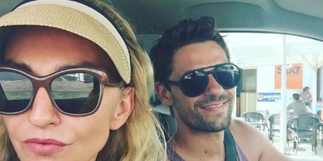 Ρούλα Ρέβη - Αποστόλης Τότσικας: Η τρυφερή φωτογραφία των δίδυμων παιδιών τους