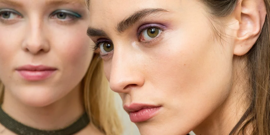 Σίγουρα, δεν πάει το μυαλό σου σε ποιο μέρος του σώματός σου μπορείς εφαρμόσεις το highlighter