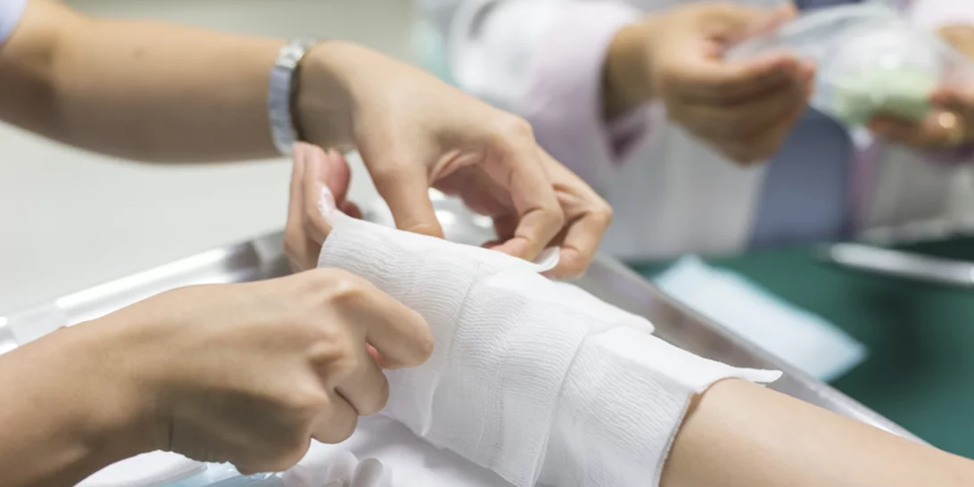 Συμβαίνουν και αυτά: 3 τρόποι να αντιμετωπίσεις το έγκαυμα