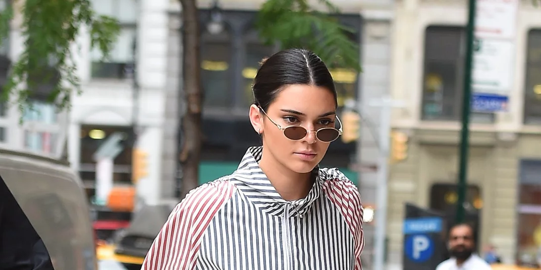 Kendall Jenner: Φοράει το πιο trendy top με τον πιο προκλητικό τρόπο
