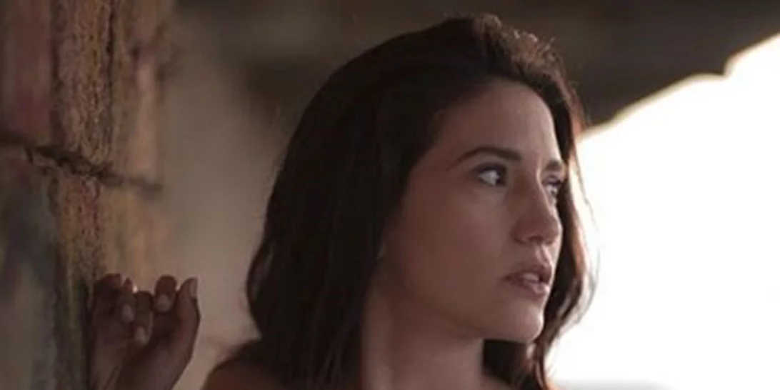 Ελένη Βαΐτσου: Χαμογελαστή στην παραλία