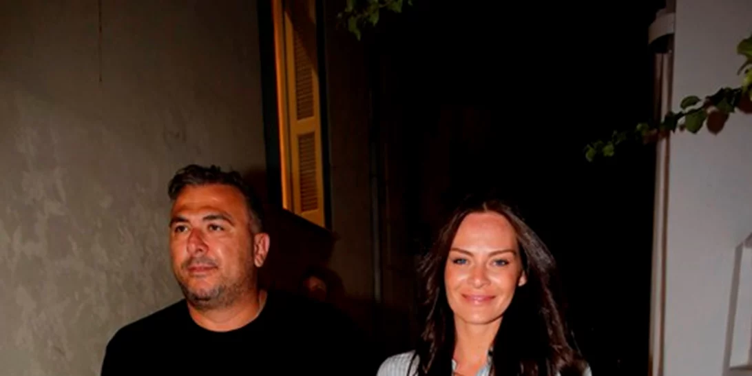 Αντώνης Ρέμος - Υβόννη Μπόσνιακ: Χαλαρές στιγμές στη Μύκονο